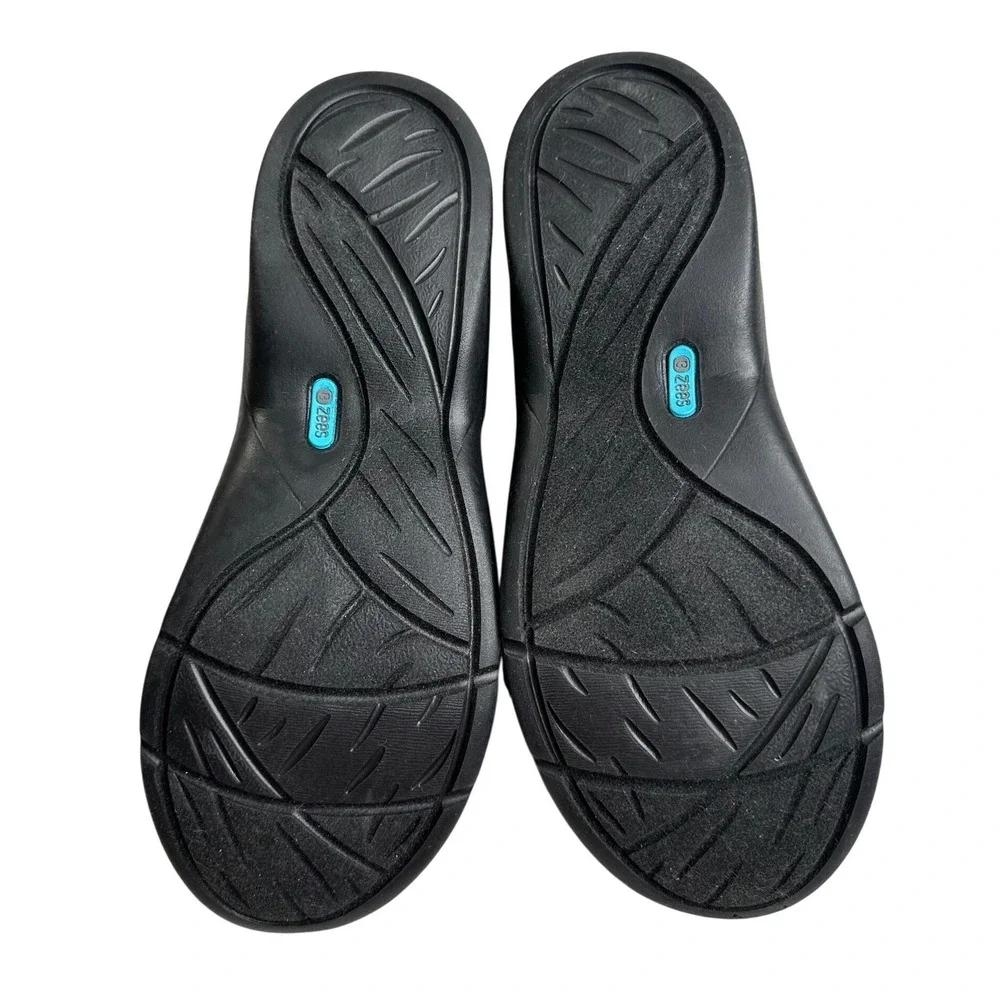 Bzees Remix Women's Black Stretch Peep Toe Wedge‎ Sandals Size 10M Casual